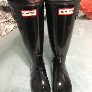 Tall black HUNTER boots!!!